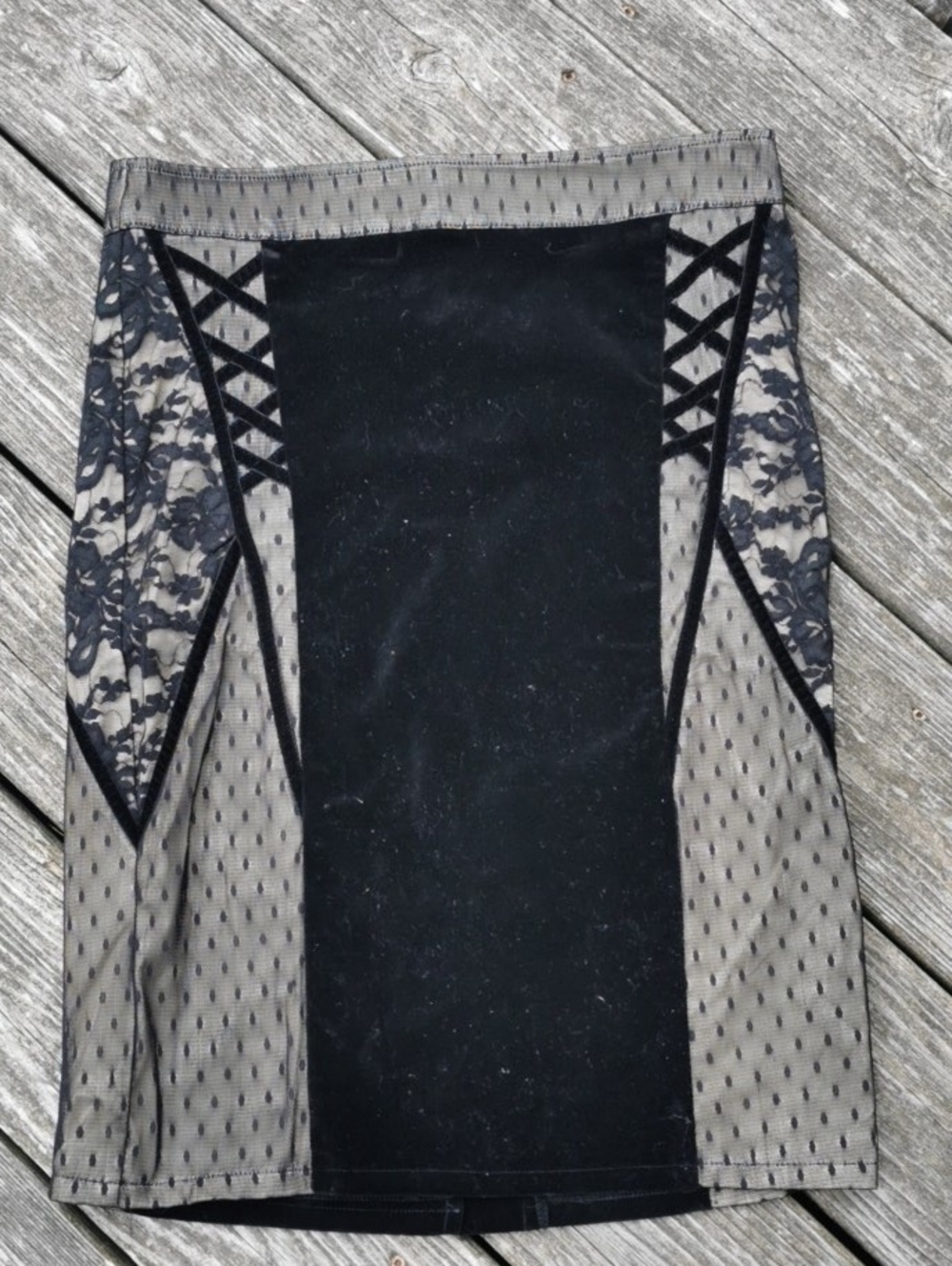 Y2K Rare Find✨ Tripp NYC  Black Velvet /Lace Panels Pencil Skirt Goth Mobwife S